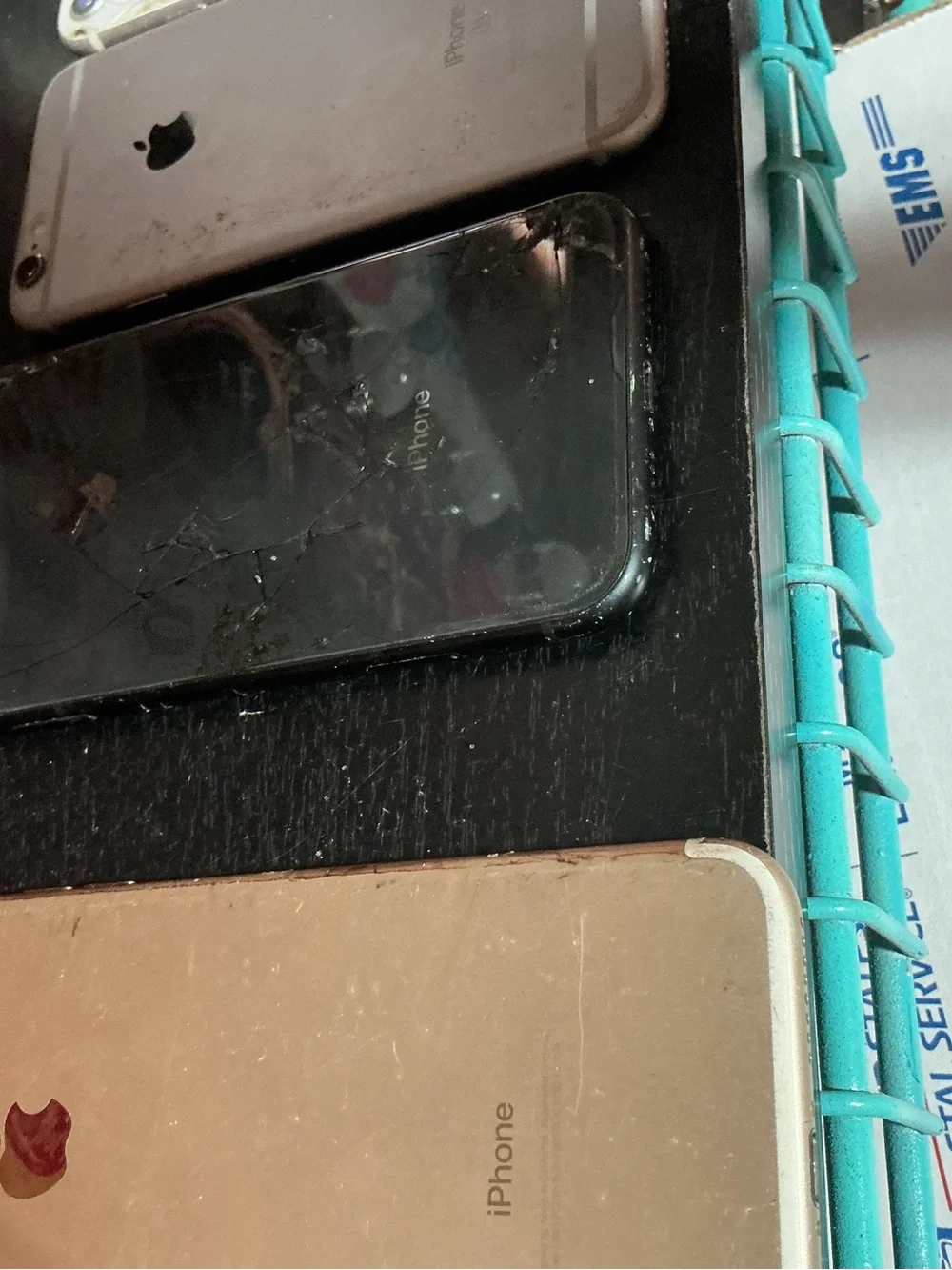 4 broken iPhones 4 broken iPhones see pictures pictures